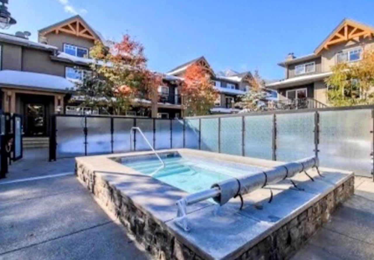 Copperstone Resort - Mountain View 2 Bedroom Condo Canmore Bagian luar foto