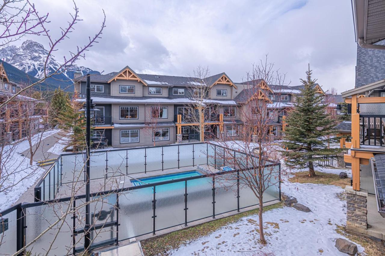 Copperstone Resort - Mountain View 2 Bedroom Condo Canmore Bagian luar foto