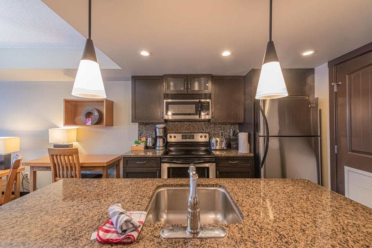 Copperstone Resort - Mountain View 2 Bedroom Condo Canmore Bagian luar foto